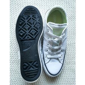 Like new white converse